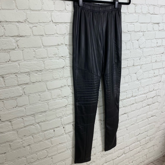 SOLD! NWT Plush Apparel Fleece Lined Liquid Moto Legging - Picture 7 of 14